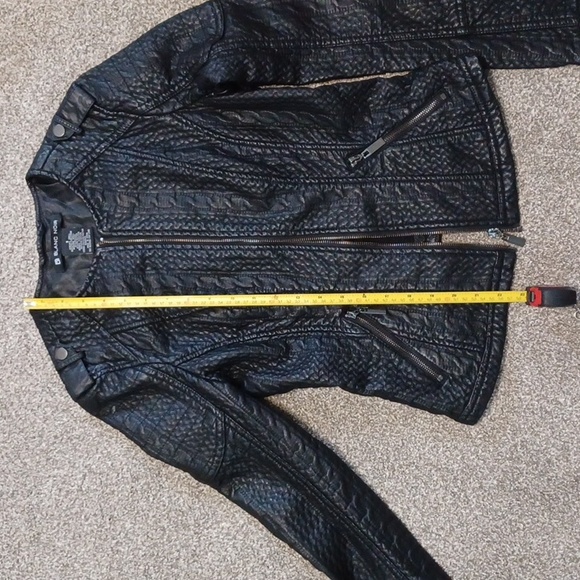 Blanc Noir Textured Faux Leather Jacket in Black - Picture 9 of 12